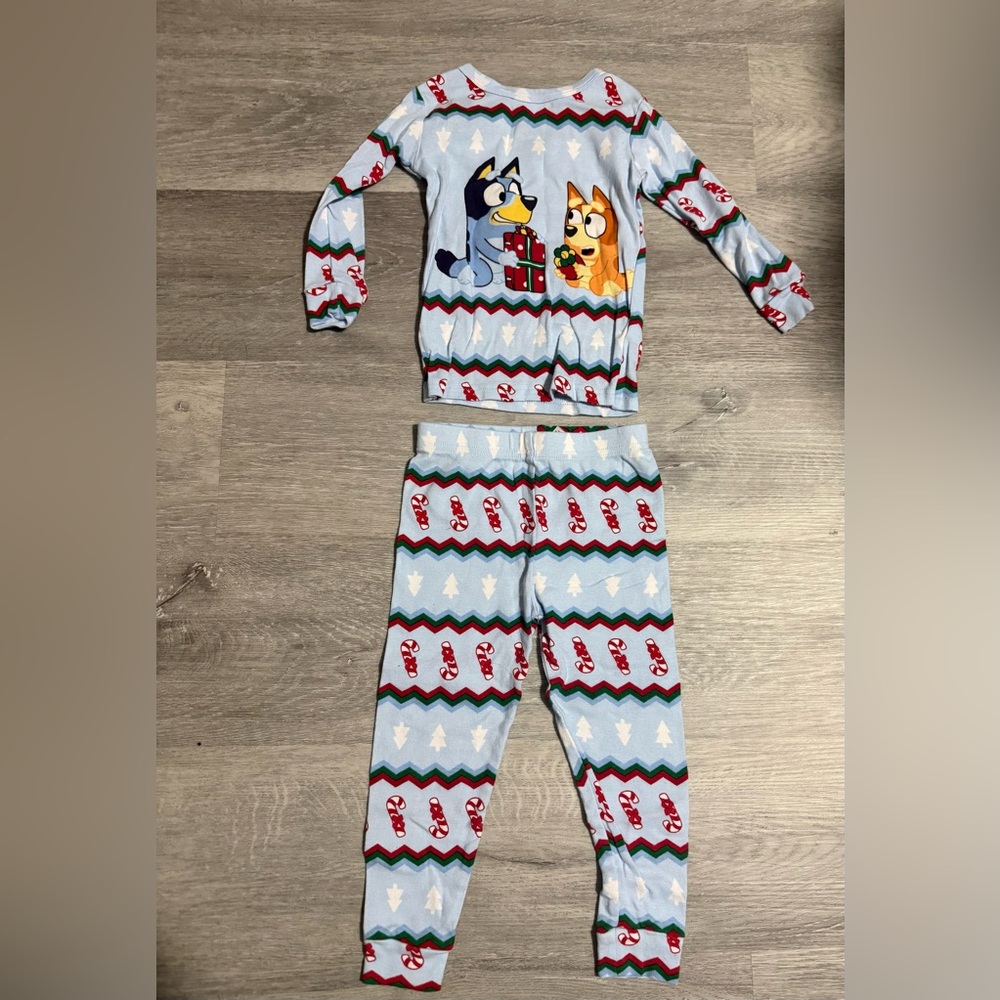 Toddler Unisex Christmas Pajama Bundle - Picture 3 of 4